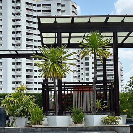 Delightful Condo In Central Location At Sukhumvit 49 Bangkok Exteriör bild