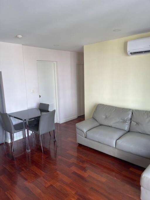 Delightful Condo In Central Location At Sukhumvit 49 Bangkok Exteriör bild